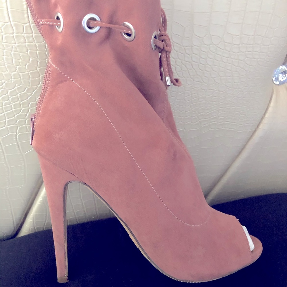 G by Guess Women’s shoes size 9